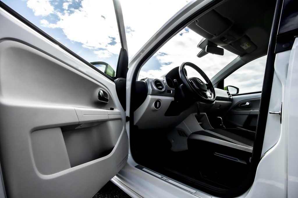 Por qué es un problema vender coche con cargas Madrid